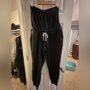 Lot of Figs Maternity scrubs large- one pant & one top